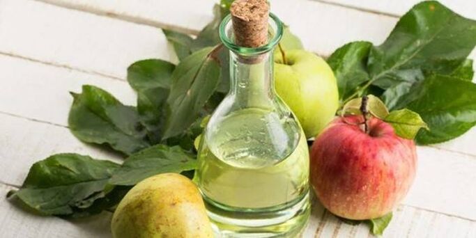 Vinagre de manzana para hongos en las uñas.